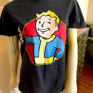 Fallout Bethesda Tshirt Thumbs Up Small